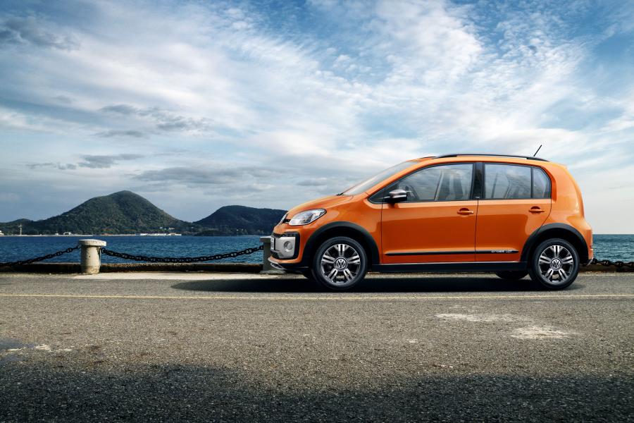  Volkswagen cross up! 2017 года  (LA) (фото 3 из 4)